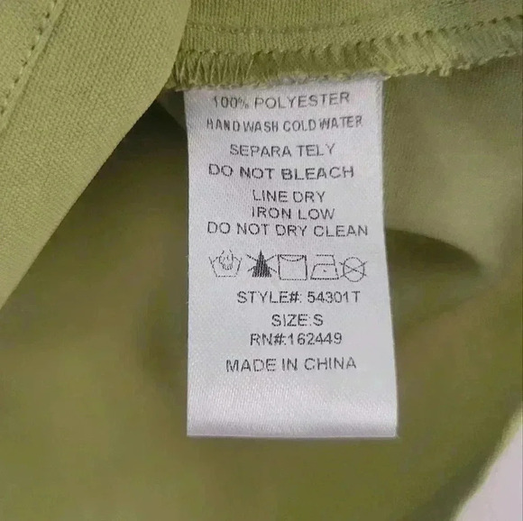 GREEN %100 polyester ruffle sleeve blouse size small - Picture 4 of 4